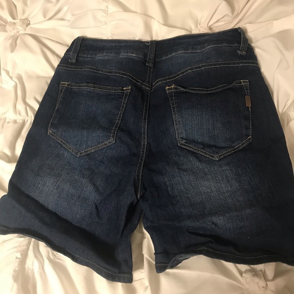 Costco Jean Shorts - Picture 3 of 3